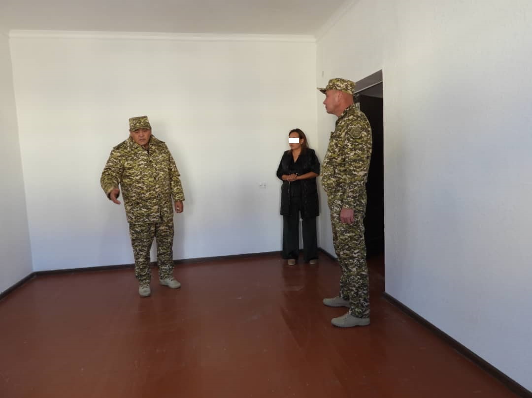 УКМКнын Баткен облусу боюнча аскер кызматкерлерине кызматтык батир ачкычы тапшырылды