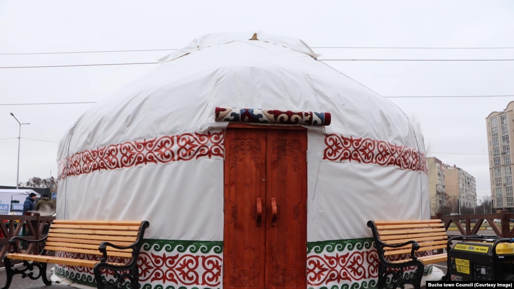 Казакстан Бучадагы казак боз үйү боюнча Орусиянын билдирүүсүнө расмий жооп бербейт