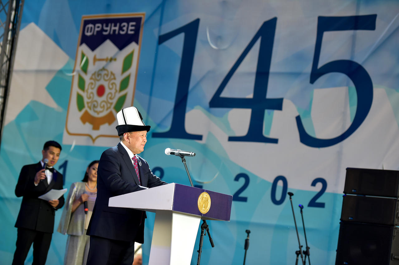 Бишкек шаарынын 145 жылдыгы: Салтанат чоң концерт менен аяктады
