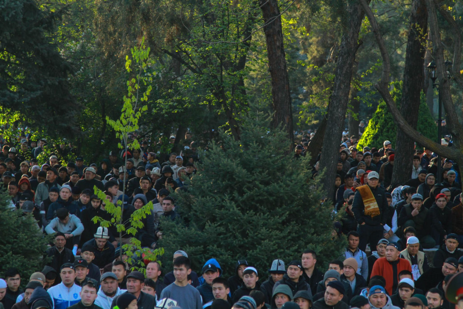 Бишкекте Айт намазы окулду (Фоторепортаж)