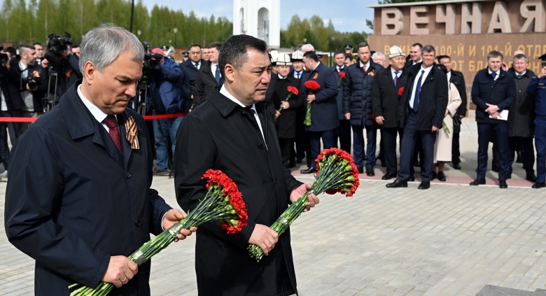 Орусиянын Ржев шаарында кыргызстандык жоокерлерге арналган мемориал ачылды