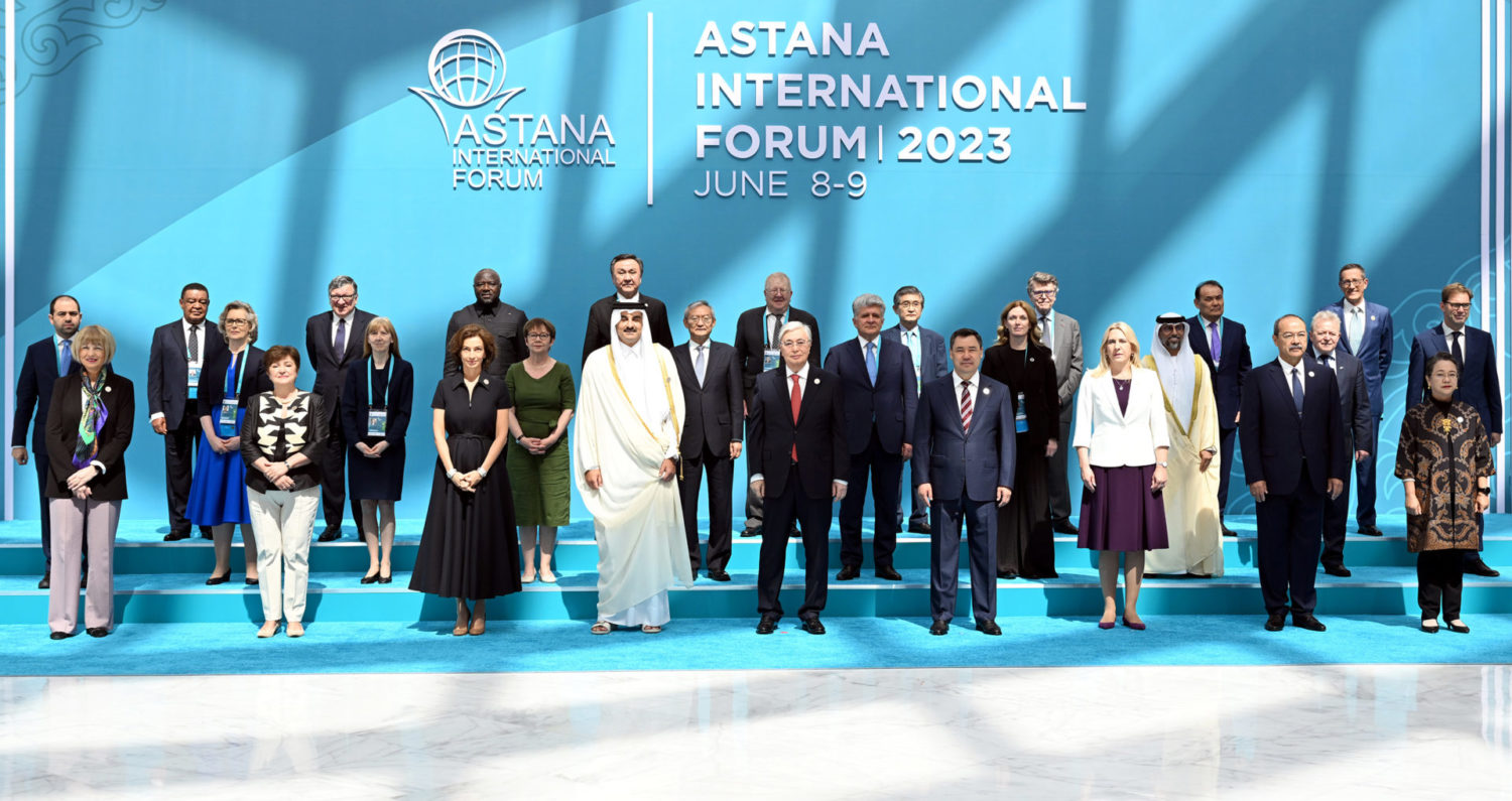 Президент Жапаров Астанада эл аралык форумга катышууда