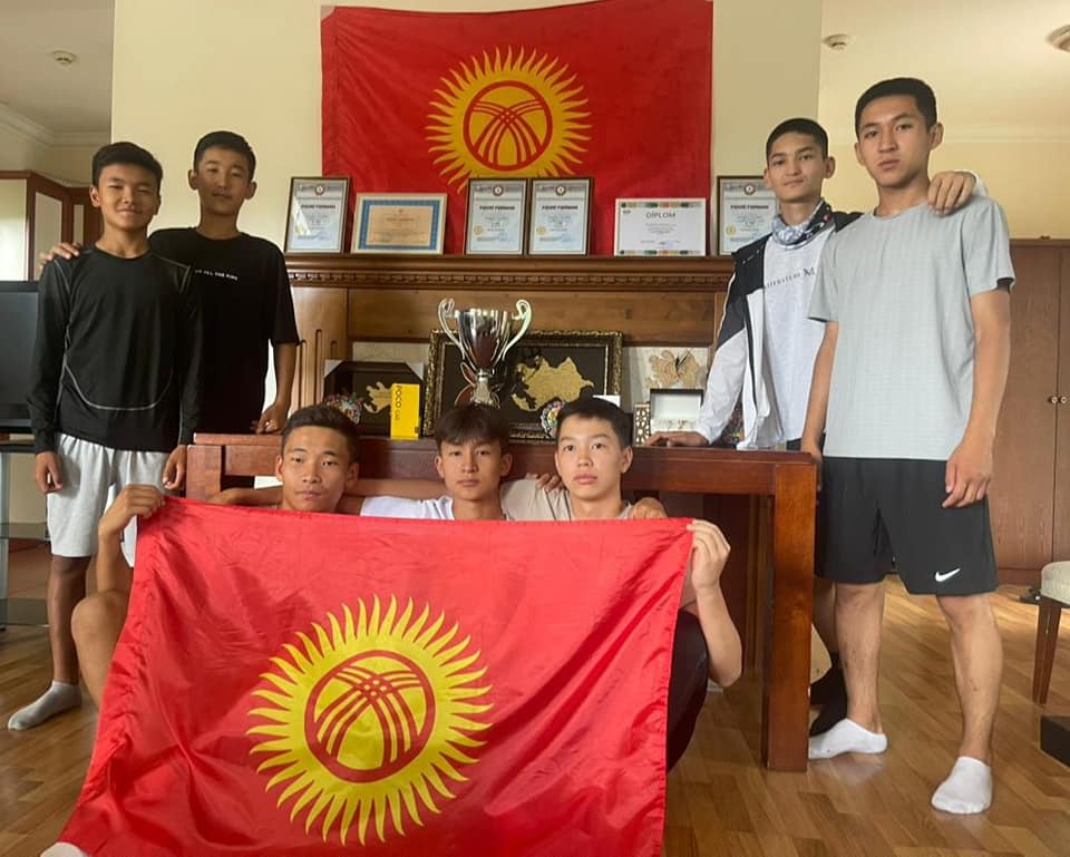 Азербайжанда өткөн жаш куткаруучулар мелдешинде Кыргызстан командасы экинчи орунду ээледи