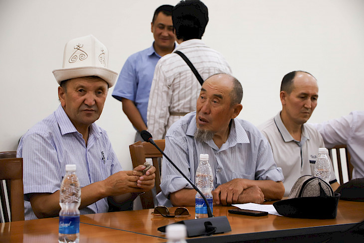 Бишкекте этникалык кыргыздардын маселелерин талкуулаган жыйын өттү
