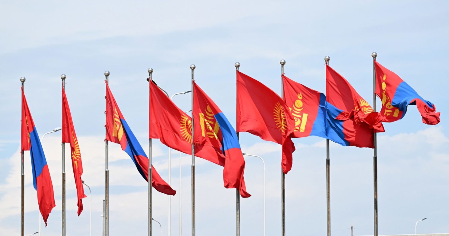 Президент Жапаровду Монголиянын тышкы иштер министри Батцэцэг Батмунхийн тосуп алды