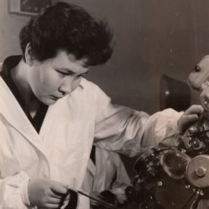 Санариптик эс-тутум: Кино дүйнөсүндөгү кыргыз аялдары тууралуу интернет эмнелерди билет?